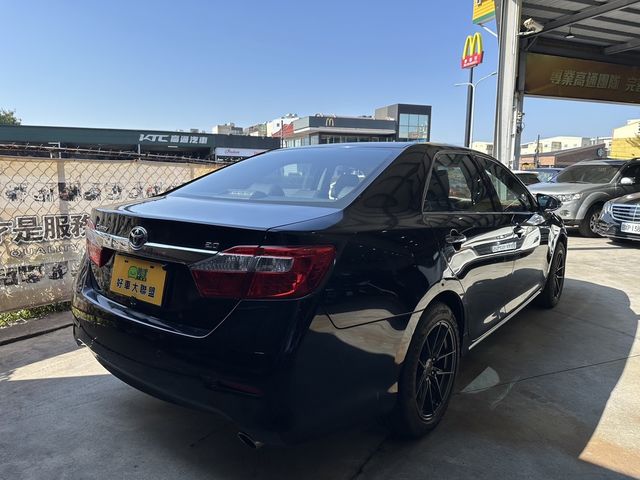 TOYOTA豐田 CAMRY  第3張相片