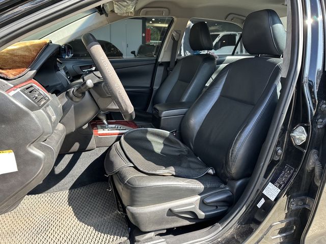 TOYOTA豐田 CAMRY  第17張相片