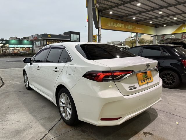 TOYOTA豐田 ALTIS  第21張相片