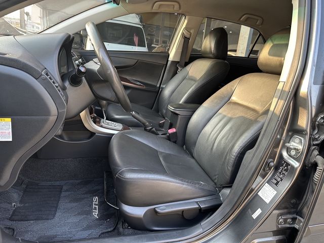 TOYOTA豐田 ALTIS  第17張相片