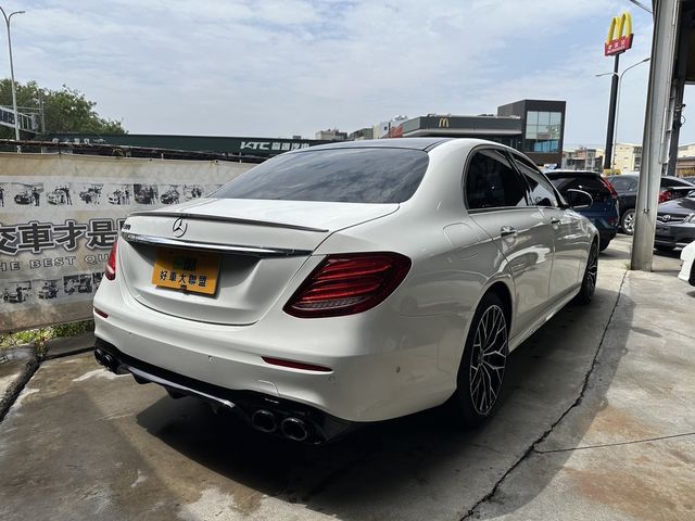M-BENZ賓士 E300  第2張相片
