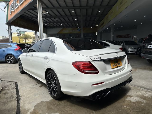 M-BENZ賓士 E300  第13張相片