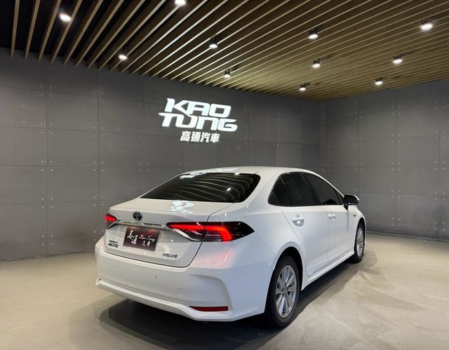 TOYOTA豐田 COROLLA ALTIS HYBRID  第2張相片