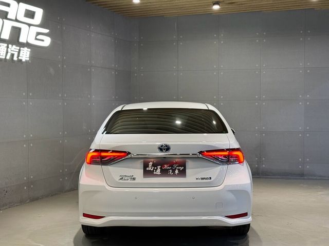 TOYOTA豐田 COROLLA ALTIS HYBRID  第4張相片