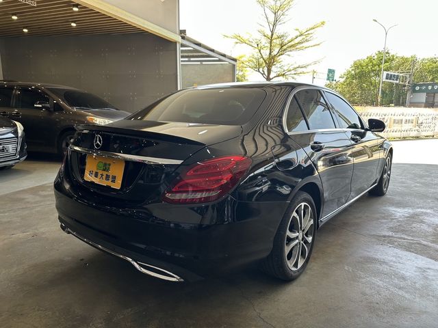 M-BENZ賓士 C200  第2張相片