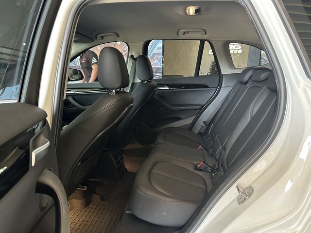 BMW寶馬 X1  第10張相片
