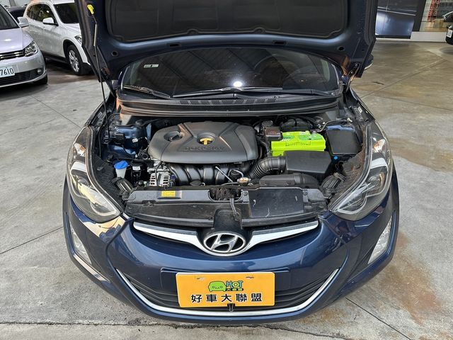 HYUNDAI現代 ELANTRA  第6張相片