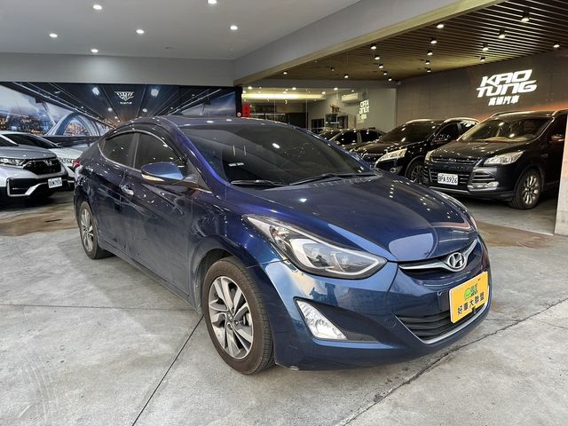 HYUNDAI現代 ELANTRA  第7張相片