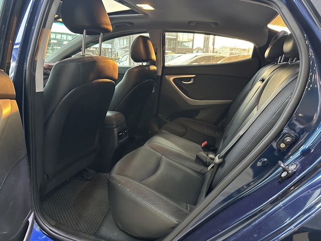 HYUNDAI現代 ELANTRA  第10張相片