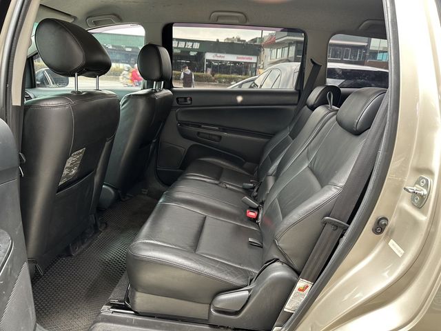 TOYOTA豐田 WISH  第10張相片