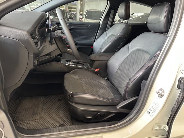 FORD福特 FOCUS ST  第9張相片