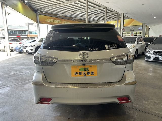 TOYOTA豐田 WISH  第4張相片
