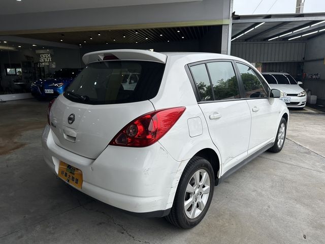 NISSAN日產 TIIDA  第2張相片