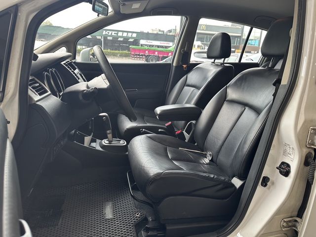 NISSAN日產 TIIDA  第9張相片