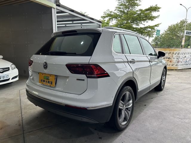 VOLKSWAGEN福斯 TIGUAN  第2張相片