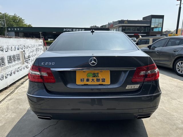 M-BENZ賓士 E250  第4張相片