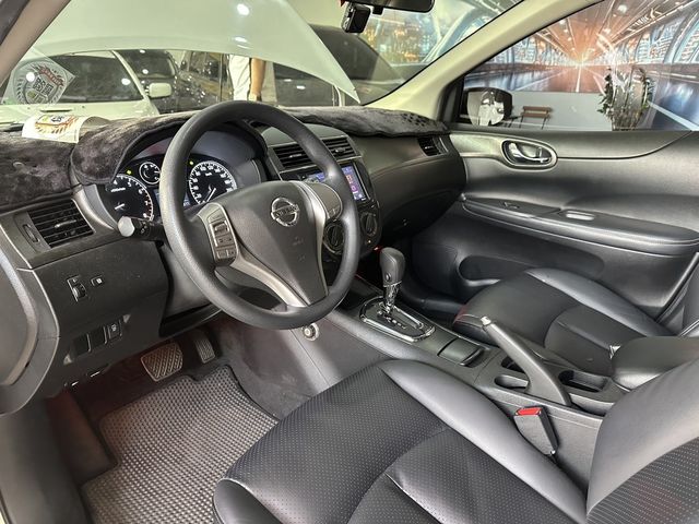NISSAN日產 TIIDA  第8張相片