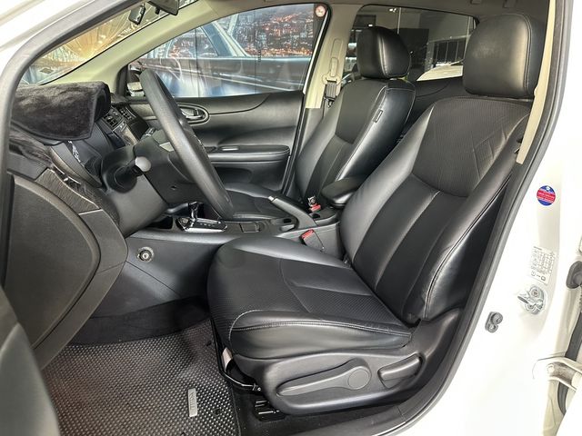 NISSAN日產 TIIDA  第9張相片