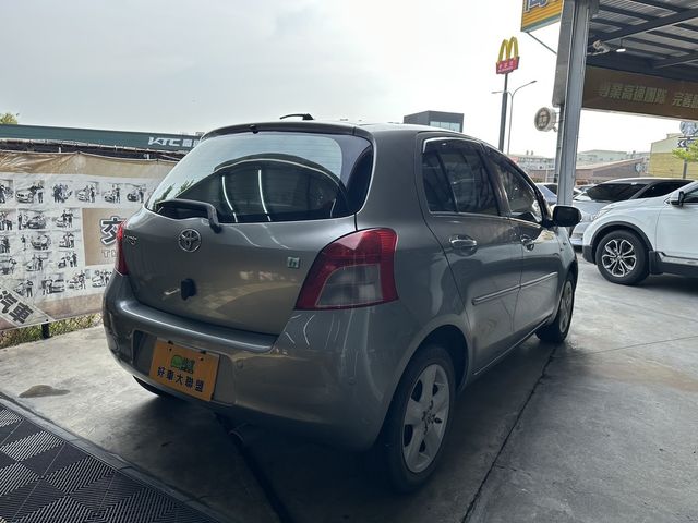 TOYOTA豐田 YARIS  第2張相片
