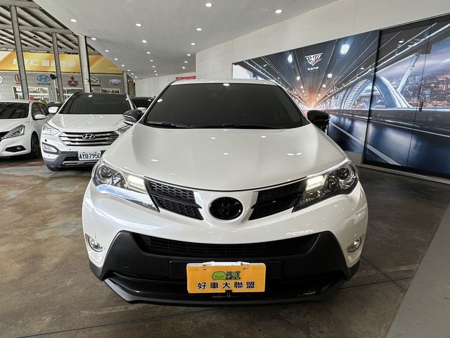 TOYOTA豐田 RAV4  第3張相片