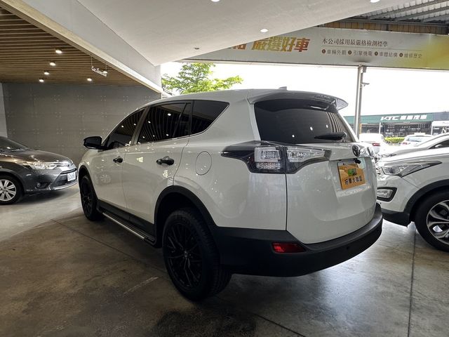 TOYOTA豐田 RAV4  第11張相片