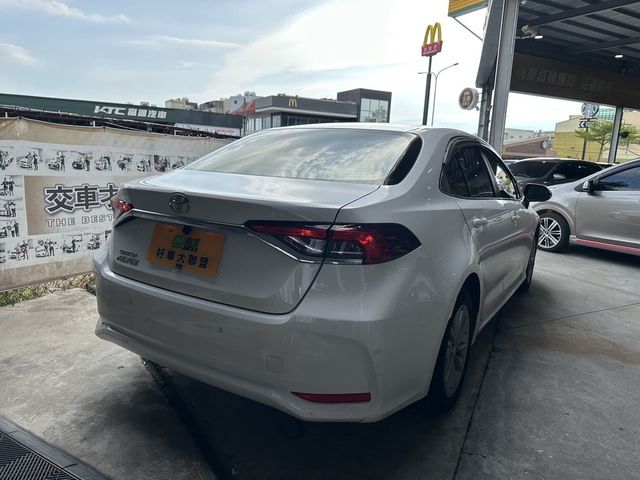 TOYOTA豐田 ALTIS  第2張相片