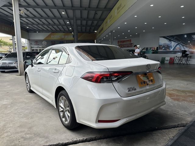 TOYOTA豐田 ALTIS  第11張相片