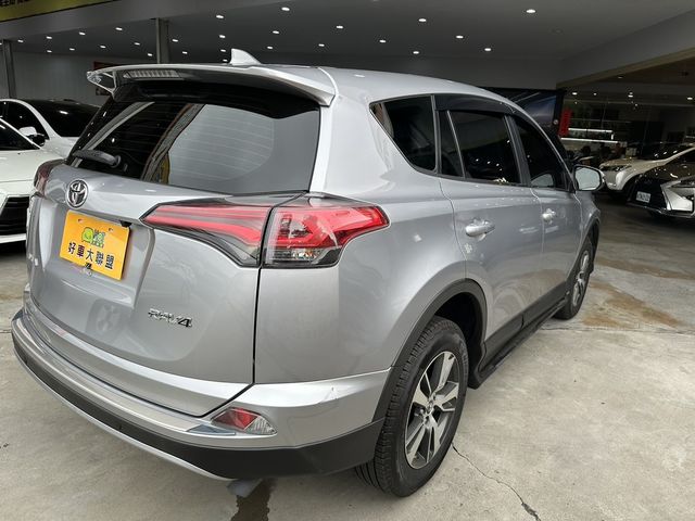 TOYOTA豐田 RAV4  第2張相片