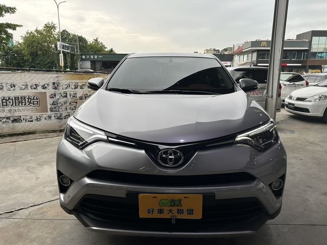 TOYOTA豐田 RAV4  第3張相片