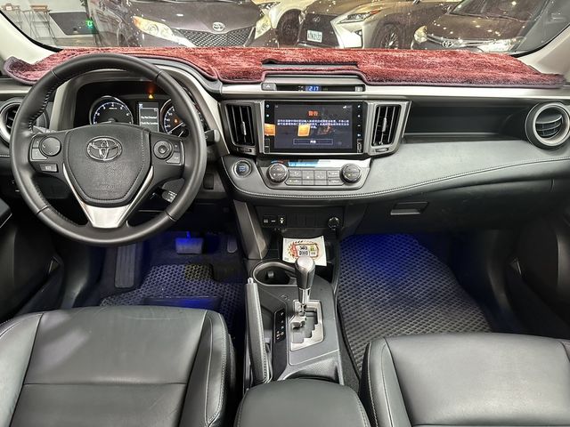 TOYOTA豐田 RAV4  第8張相片