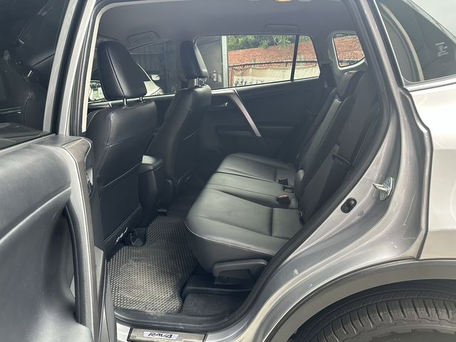 TOYOTA豐田 RAV4  第14張相片