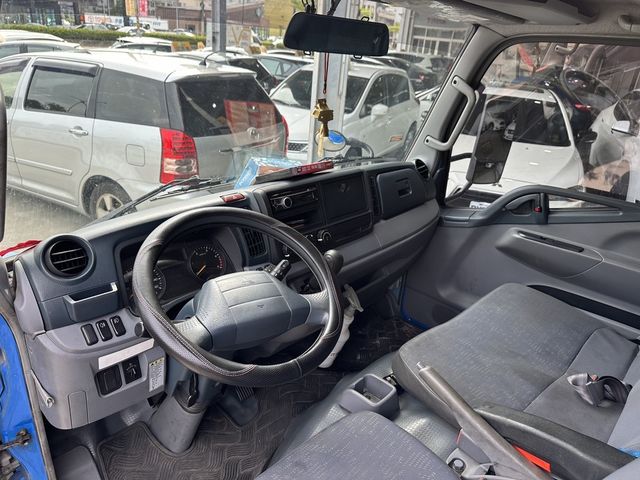 MITSUBISHI三菱 CANTER  第8張相片