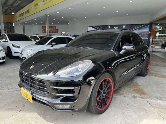 PORSCHE保時捷 MACAN TURBO  第1張相片