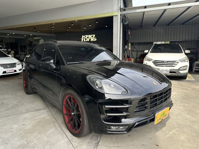 PORSCHE保時捷 MACAN TURBO  第7張相片