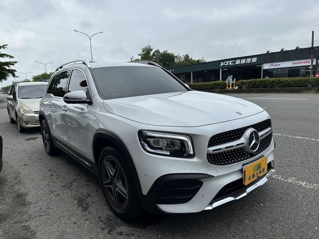 M-BENZ賓士 GLB200  第7張相片