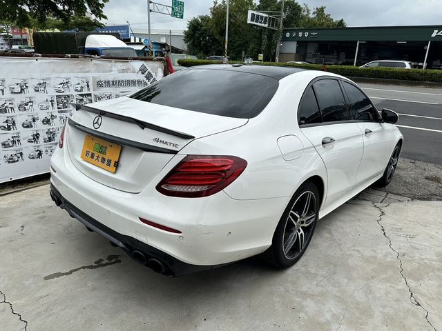 M-BENZ賓士 E300  第2張相片