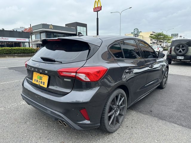 VOLKSWAGEN福斯 GOLF  第2張相片