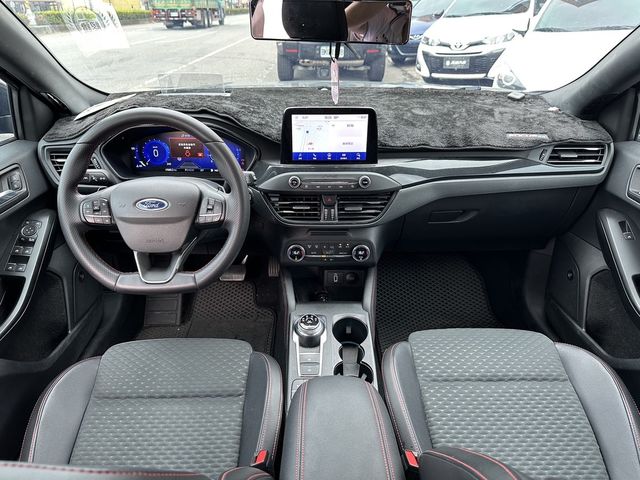 VOLKSWAGEN福斯 GOLF  第5張相片