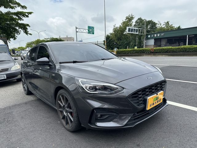 VOLKSWAGEN福斯 GOLF  第7張相片