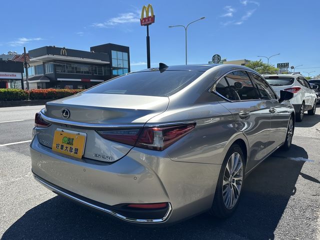 LEXUS凌志 ES250  第2張相片
