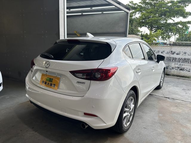 MAZDA馬自達 MAZDA 3  第2張相片