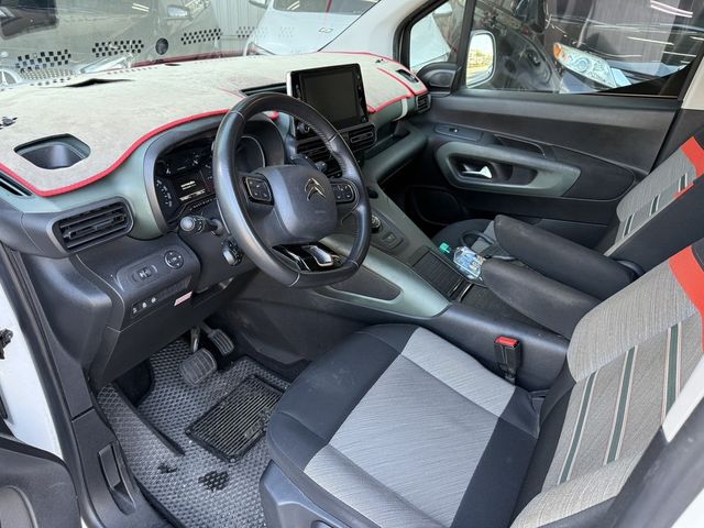 CITROEN雪鐵龍 BERLINGO  第6張相片