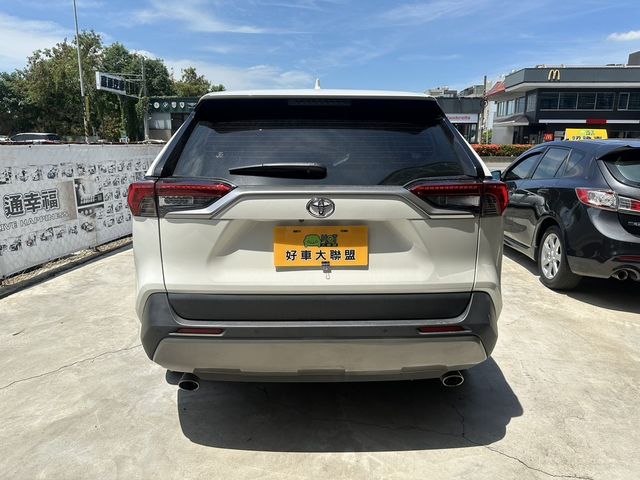 TOYOTA豐田 RAV4  第4張相片