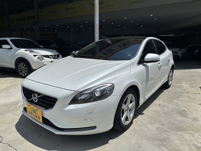 VOLVO富豪 V40  第1張相片