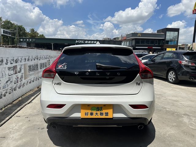 VOLVO富豪 V40  第4張相片