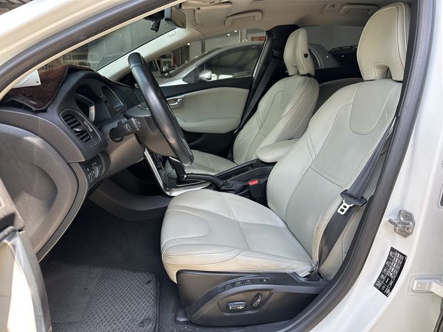 VOLVO富豪 V40  第9張相片