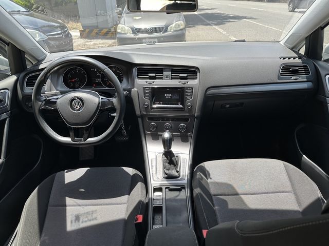 VOLKSWAGEN福斯 GOLF  第5張相片