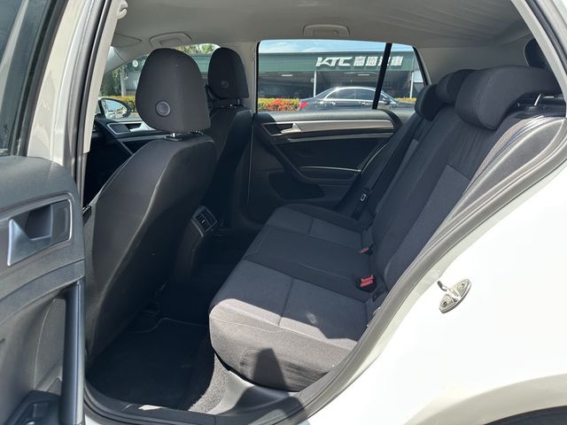 VOLKSWAGEN福斯 GOLF  第10張相片