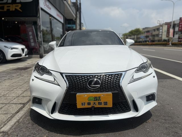LEXUS凌志 IS200T  第3張相片