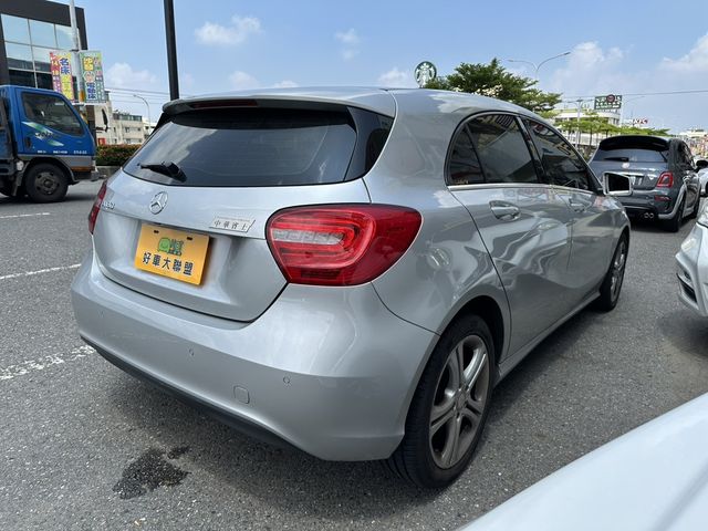 M-BENZ賓士 A180  第2張相片